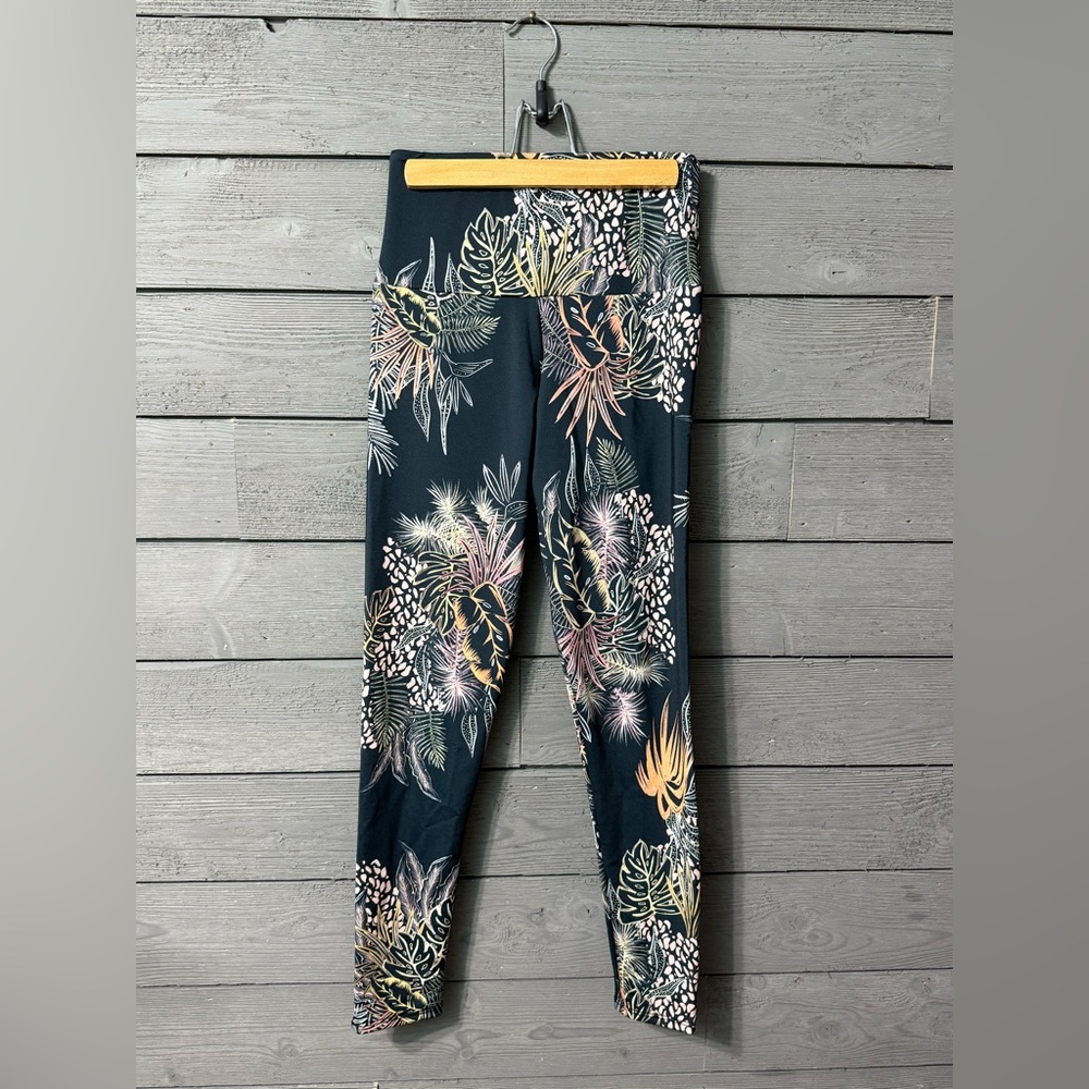 Like New Onezie Zen Tropical Patterned Athletic Yoga Work Out Leggings SZ XS